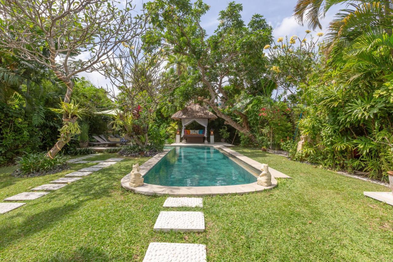 Villa Poppy Seminyak Екстер'єр фото